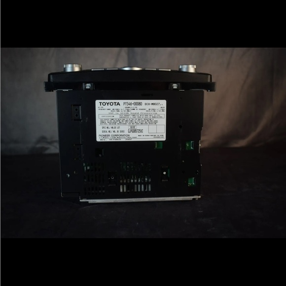 2005-2010 Toyota Scion TC XB XD FM Radio XM CD MP3 Player PT546-00080 DEH-M8027 - Picture 2 of 6